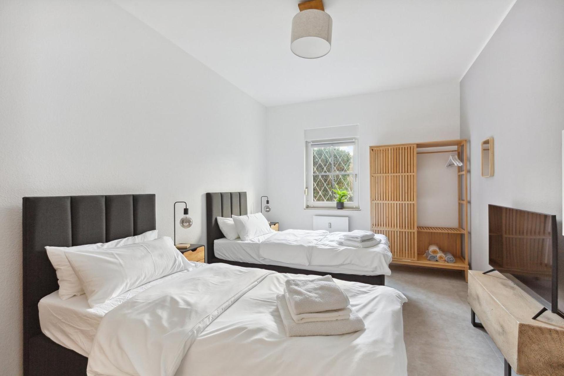 Apartment Marlei 6 Mit 3 Schlafzimmern, Gemuetlichen Wohnbereich, Mit 2 Wcs Markranstaedt